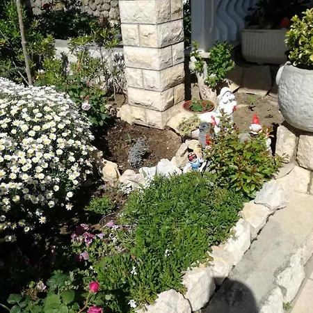 公寓 Feel Good Mundanije